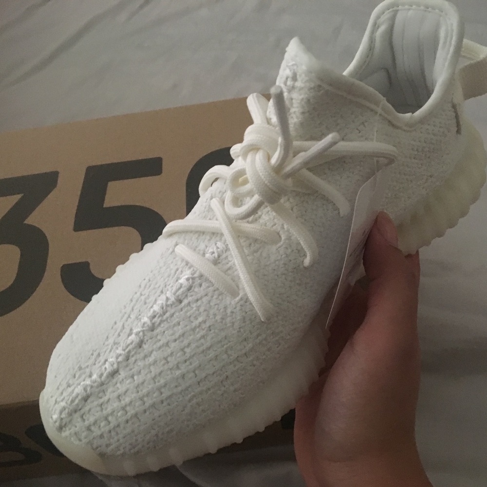 Yeezy Boost 350 V2